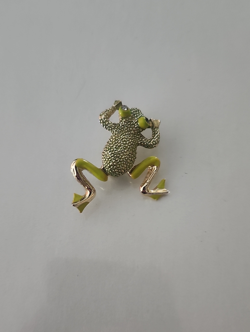 Vtg Gold Tone & Lime Enamel Frog Brooch Articulating Legs!
